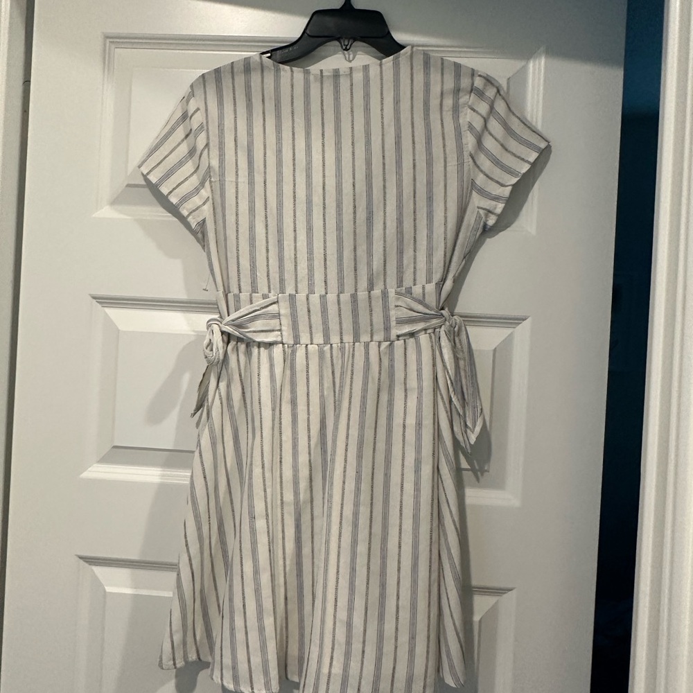 NWOT STRIPED DRESS - Picture 3 of 5